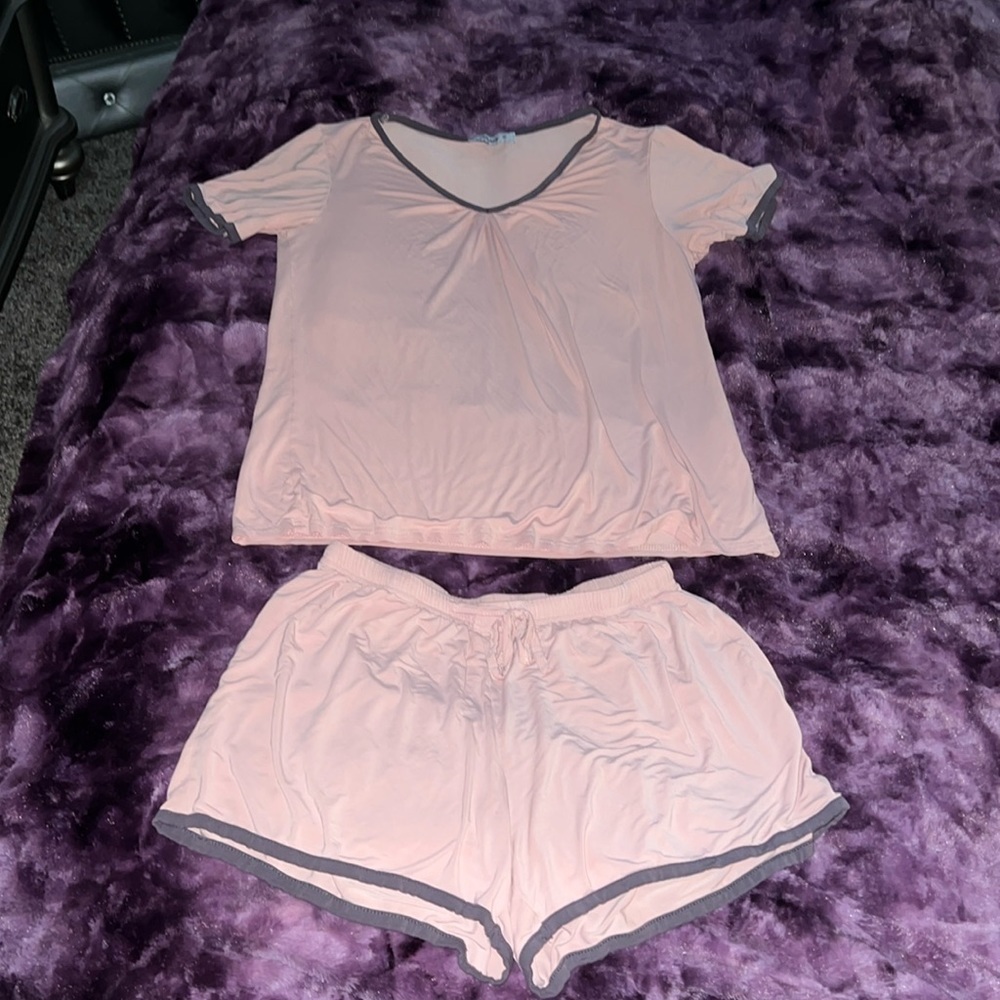 Soft & Comfy 2 Piece Sleep Shorts Set.Pink/Peach Sz S 👚🌸🛍